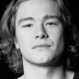 Jonas Hoff Oftebro 飾演 Sondre Eikjord