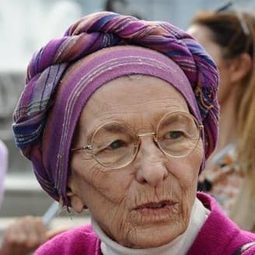 Emma Bonino - Pertini - Il combattente演員 飾演
