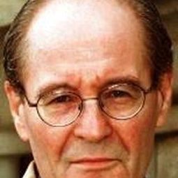 Manuel Guitián - Death of a Cyclist演員 飾演Confessor