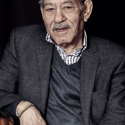 阿邁德·貝奈薩 飾演 Rida