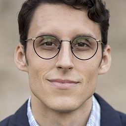 Peter Brown - 甜蜜聖誕節演員 飾演Shopper