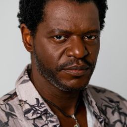 Bukassa Kabengele 飾演 Jaca