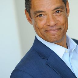 Bryan Webster - Lingua Franca演員 飾演Wedding Officiant