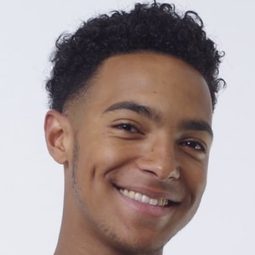 班傑明·杜巴派瑞斯 - 我們都是一家人演員 飾演Eliot