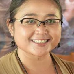 Endah Laras 飾演 Aunt Juno