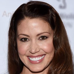 夏儂·伊莉莎白 - 美國派：高潮再起演員 飾演Nadia