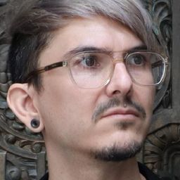 Stuart Ortiz - 預見亡靈2編劇