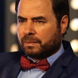 Sobhy Khalil 飾演 مدير البنك