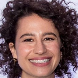 伊拉娜·格雷澤 飾演 Self