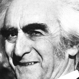 Enzo Maggio 飾演 Portiere del palazzo