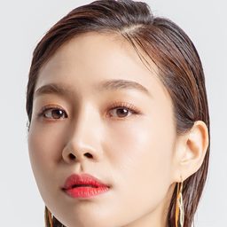 崔嬉序 飾演 Fumiko Kaneko