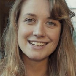 Sara Hjort Ditlevsen 飾演 Maria