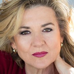 Teresa Arbolí - The Sleeping Voice演員 飾演Charo