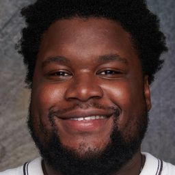 Tuwaine Barrett 飾演 Big T