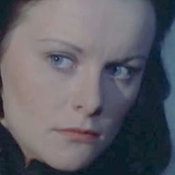 Wendy Hamilton 飾演 Julie