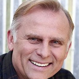 Greg Lutz 飾演 Willy