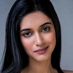 Shivjyoti Rajput 飾演 Saira Rashid