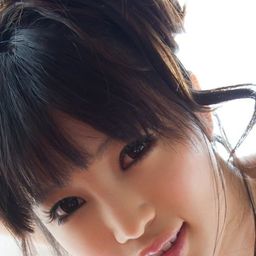 森下悠里 飾演 Arisa