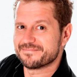 Sergio Fernández "El Monaguillo" - 瘋狂暑假演員 飾演Cómico