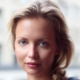 Jenny Ulving 飾演 Therese