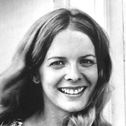 Diana Ewing 飾演 Vicki Bissinger