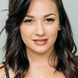 Tiffany DeMarco 飾演 Amy