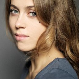 寶蓮于許筠 飾演 Judge