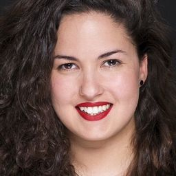 Laura Galán 飾演 Sara