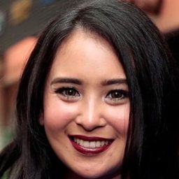 阿尤希塔·努格拉哈 飾演 Sofia Khan