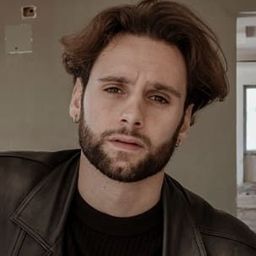 喬賽佩·阿雷納 飾演 Peppe Frattasio