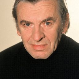 Jozef Kroner 飾演 Grandfather