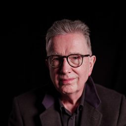 Tom Robinson 飾演 Self (Singer and LGBT+ Activist)