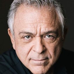 Eric Pollins - Love in Design演員 飾演Frank McElroy