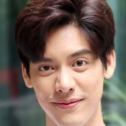 達維德·克里波勒克 - 鬼假期演員 飾演Boy