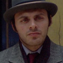 Enrico Grazioli 飾演 tassisti