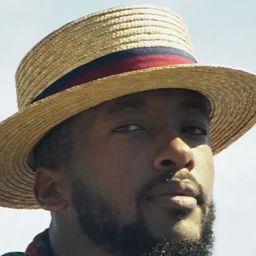 Raphael Thomas 飾演 Self - Dancer