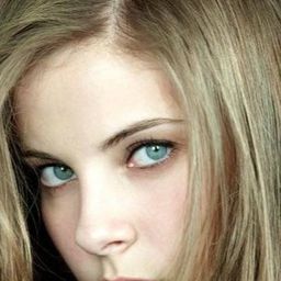 Maria P. Petruolo 飾演 Odette