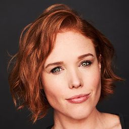 傑西卡·基南·韋恩 飾演 Colette