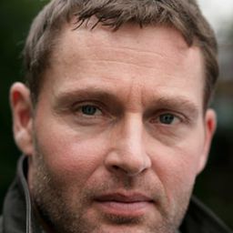 亞卓·布榭 飾演 Bill