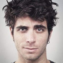 馬可·羅塞蒂 飾演 Ispettore di polizia