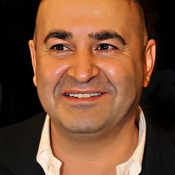 薩發·塞澤爾 飾演 Ejder