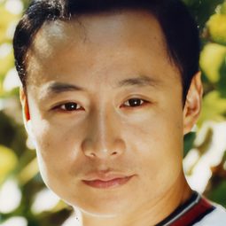 周野芒 飾演 Pang Zhengda