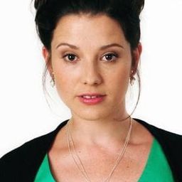 Mareike Lindenmeyer 飾演 Caro