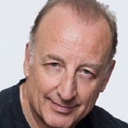 佩德羅·米格爾·馬丁尼茲 - Grandes ocasiones演員 飾演Recepcionista