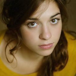 Natacha Krief 飾演 Claire