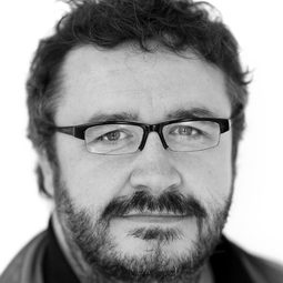 馬克·班頓 - If I Had You演員 飾演Harry Fielding