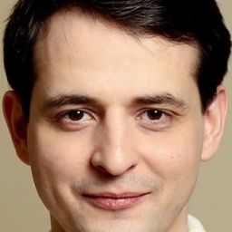 Andrey Bulatov 飾演 Kostya