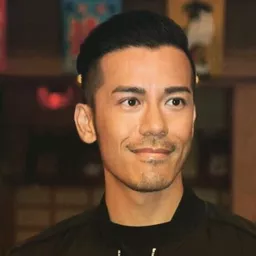 沈震軒 飾演 Kit