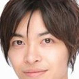 Shuichi Yamauchi 飾演 Taro Sakaki
