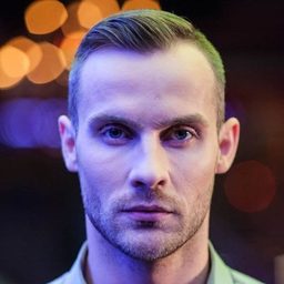 Bartosz Porczyk 飾演 Tomek